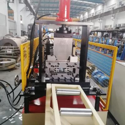 중국 자동으로 40mm 폭 PLC 통제를 가진 기계를 형성하는 0.45mm 간격 장식 못 궤도 목록 판매용