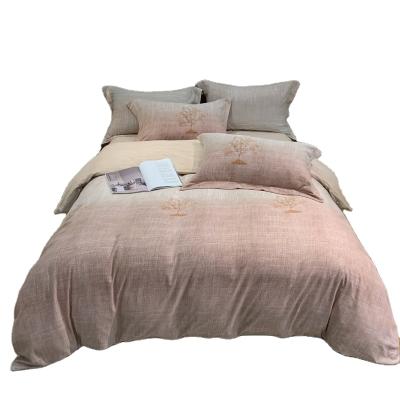 China Anti-static bedding products can be customized autumn and winter cotton pattern four - piece set of multi - piece thickening for sale