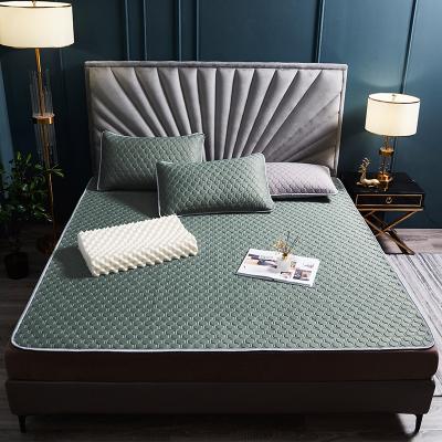 China High Tech Mattress Protector Cover Latex Nondisposable Waterproof Sleep Mat With Pillowcases Dark Green for sale