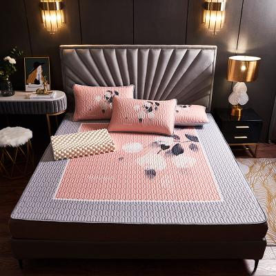 China Quality Bedding Queen Size Summer Cooling Bed Mat Nondisposable Latex With 2 Pink Pillowcases for sale