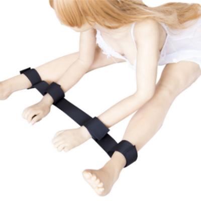 China Escravo de nylon Handcuffs do tornozelo do pé da sujeição da fetiche do sexo dos jogos BDSM da manutenção programada 57cm à venda