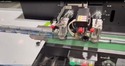 China Máquina de embalaje multifuncional de caramelo y juguetes de alta velocidad y alto rendimiento en venta