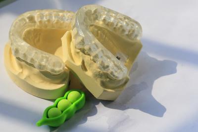 中国 Occlusal副木の上部のアーチのBruxismのための快適なマウス・ガード 販売のため