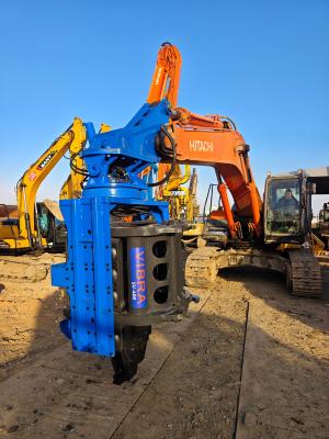 China 10 M/min Pile Lifting Speed Side Grip Pile Driver with Speed Performance and 150 L Fuel Tank Capacity for sale