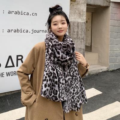 China Clothing Decoration Women Fashion Tassels Shawl Wrap Cashmere Colors Christmas Leopard Print Opposite Scarf Classic Checked Opposite Scarf for sale