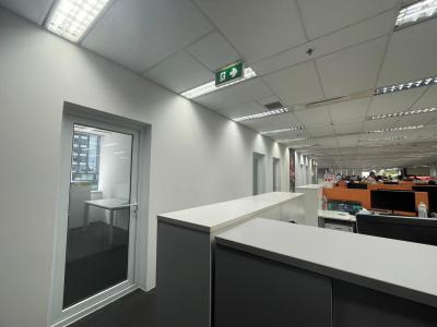 China Ceiing Tile Diffuser Fabric Wrapped Acoustical Panels Fiberglass Sound Absorbing Board for sale