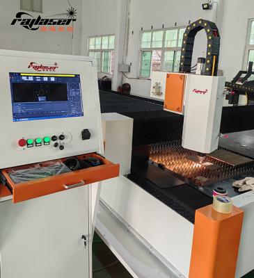 China 1kw 6kw glasvezellasersnijmachine voor metaalplaten met IPG Raycus Max Te koop