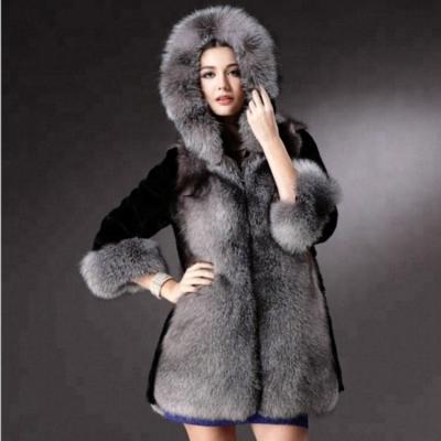 China Breathable Luxury Design Women Long Sleeves With Silver Fox Genuine Fur Coat for sale