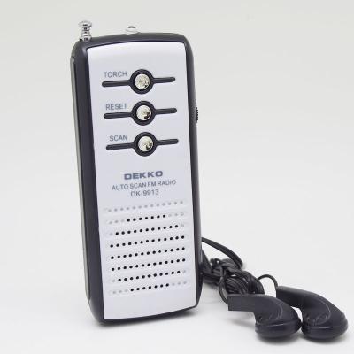 Chine Radio portable FM avec haut-parleur interne facile à transporter à vendre