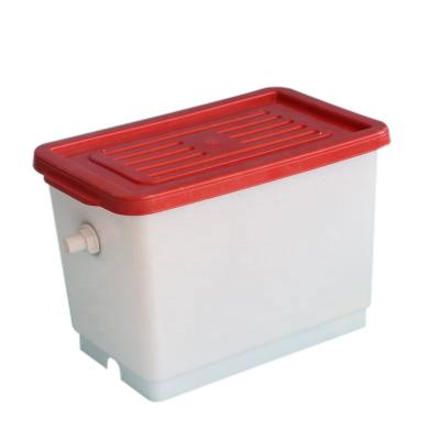 China Durable cheap sale automatic poultry drinker water pressure regulator 12L water tank for poultry cage for sale