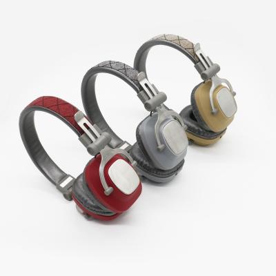 China 300mAh 8 horas de auricular estéreo inalámbrico de Bluetooth con el micrófono en venta