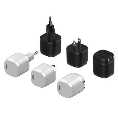 China Fast Charging Speed Type-C Fast Charging Left Wall 20W Adaptive High Speed Fast Charging Charger for iPhone Samsung Huawei for sale