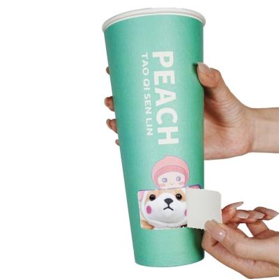 中国 カスタマイズされた生物分解性ブラインドボックス ボバミルクティー用のギフト紙カップ 販売のため