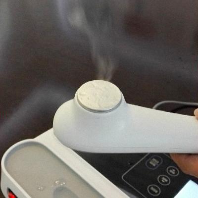 Κίνα Θεραπευτική μηχανή επεξεργασίας μυών υπερήχου cOem για τον πόνο μυών προς πώληση