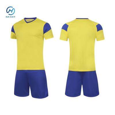 中国 カスタムチームジャージー ダイナミック サッカーキット 厚いストライプと湿気抵抗デザイン 販売のため