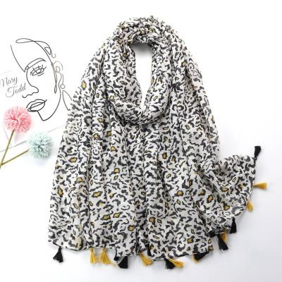 China New fashion tiger pattern squishy scarf for women shawl WA220011 for sale
