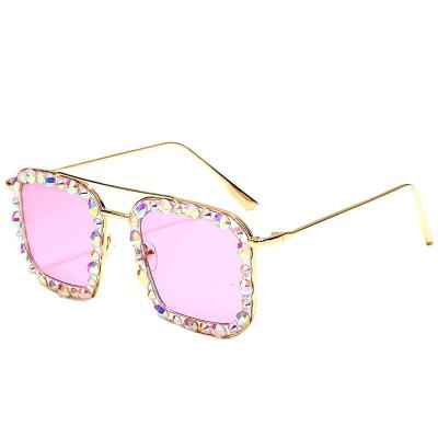 China In Luxury Diamante de Gafas Sunglasses Shades Diamond Sunglasses Bling Frame Woman Rhinestone Square Eyewear Women Square 2022 for sale