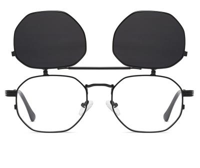 China Fashion Sunglasses 2022 New Fashion Metal Hook Set Designer Ground Black Pieces Two Lenses Shape Polarized Sunglasses Men Women Lenses for sale