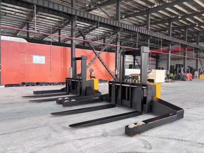 China Large Tonnage Lead-acid Battery Stacker Jack Truck Non-standard Capacity 6000 KG 6 Tons Activity Chain Forging Fork for sale