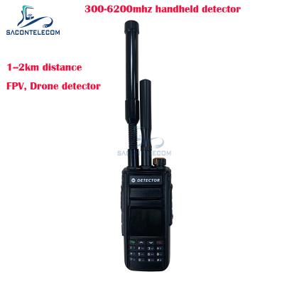 China Detector de drones portátil de 2 Km Fpv 300-6200mhz 2 antenas Detector de señales portátiles contra drones en venta