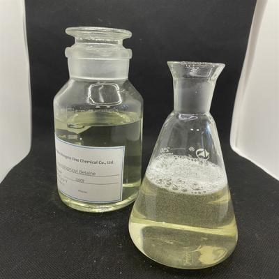 Κίνα CAPB Cocamidopropyl Betaine CAS 61789-40-0 για πάχυνση και αφρόσφαιρα απορρυπαντικού CAB 35 προς πώληση