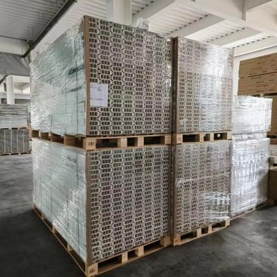 Chine 25000 KG ligne d'extrusion automatique de panneaux de cuisine WPC2 pour les besoins de production de portes larges à vendre