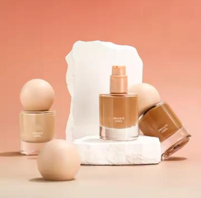 China Rótulo Privado Maquiagem de Cobertura Completa Hidratante Brilhante Concealer Impermeável Fundamento Líquido Durável Para Mulheres à venda
