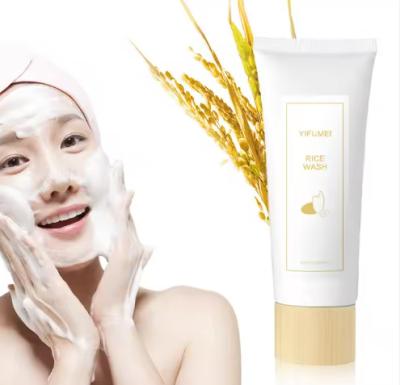 China Limpeza natural de arroz orgânico espuma Lavar profundamente limpar os poros faciais Acalmante hidratante Anti-acne Esfoliante limpador facial à venda