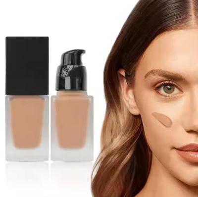 China Marca privada 30 cores maquiagem facial opaca base líquida duradoura para toda a pele base à prova d'água vegana à venda