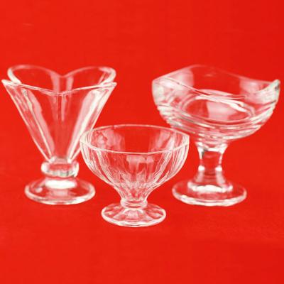 China Food Fashion Design Unique Shape Reusable Ice Cream Glass Cup for sale