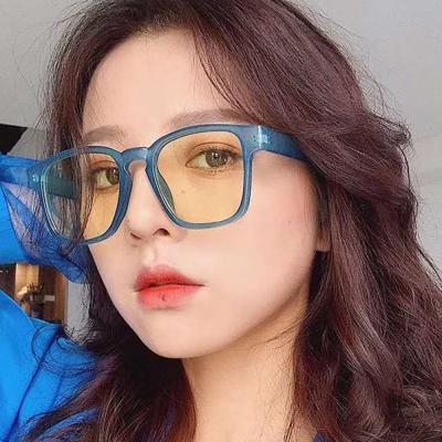 China Fashion Sunglasses Fast Shipping Designer Sun Glasses Women Single Bridge Square Plastic Sunglasses for sale