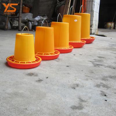 China Convenient to use and move 2-10kg poultry barrel chicken feeder for sale