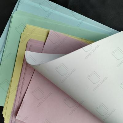 Chine Papier NCR/Papier sans carbone en forme continue destiné à la conversion en papier commercial dans le secteur financier à vendre