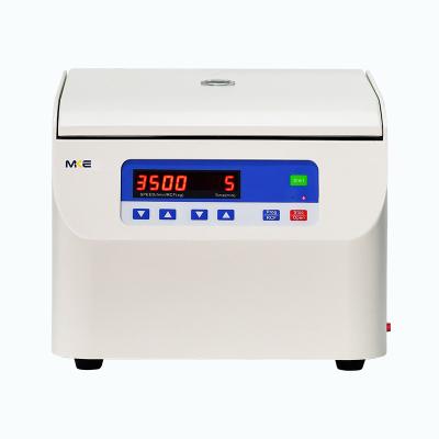 Chine Centrifugeuse de laboratoire sans balai à basse vitesse avec 18 espaces de tube d'essai à vendre