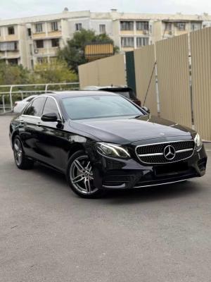 Κίνα Χρησιμοποιούμενη Benz 2.0L Luxury Edition Benz (Εισαγόμενη) Μέση και Μεγάλη Μέση Βενζίνη 2.0 Χρησιμοποιούμενη Benz E300 4Matic Mercedes Benz E300 προς πώληση