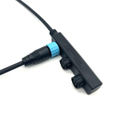 China CE 10A IP67 3-Wege 2-Stift-Selbstverriegelungsanschluss zu verkaufen