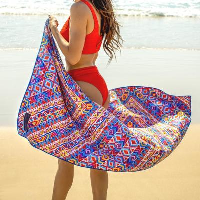 Chine Logo personnalisé brodé en microfibre souple super absorbant en daim toile de gym toile de sport toile de transpiration pour le camping, la randonnée, le yoga à vendre