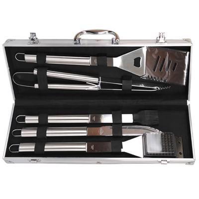 China Easily Cleaned Set Of 5 Pieces Food Grade Stainless Steel BBQ Tools BBQ Accessories Set for sale