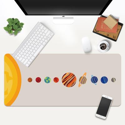 China HEATED Factory supply Custom Cheap Full Desk Big Xl Xxl Extended Gamer mousepad advertising Gaming Rgb Mouse Pad for sale