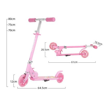 Chine Les filles bleues roses d'unité centrale de la poignée 100KGS donnent un coup de pied le scooter de roue des filles 2 des scooters 110lbs à vendre