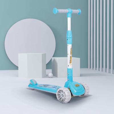 Chine L'ODM allument le scooter de roue des filles trois du scooter 12.7cm de coup-de-pied à vendre