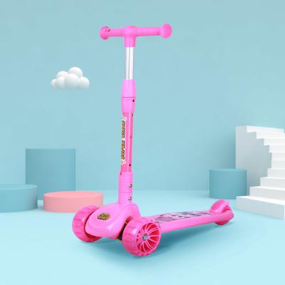Chine Pouce 600mm de CPSC 4 allument le scooter pliable de scooter de 3 roues pour 4 ans à vendre