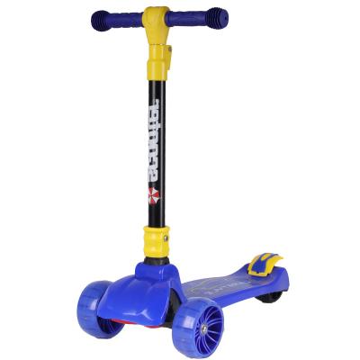 Chine Scooter pliable de clignotant de 3 roues des enfants avec le guidon réglable à vendre