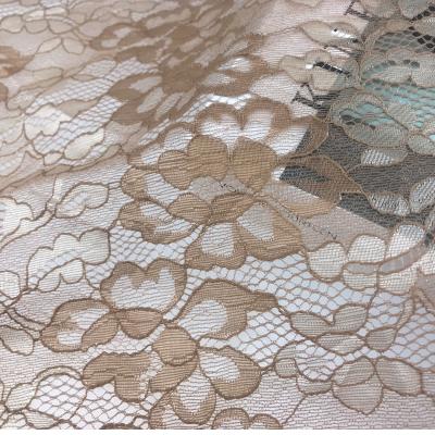 Chine Les fleurs lilas jaunes ont brodé la largeur de Mesh Lace Fabric 150cm à vendre