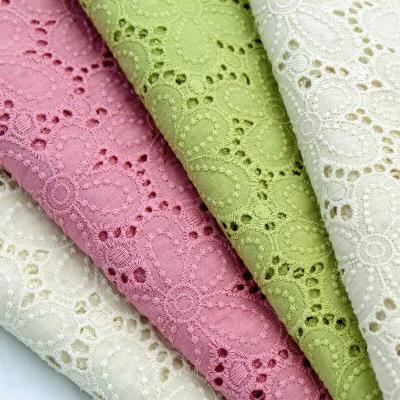Chine Oeillet viable Mesh Lace Fabric brodé par équilibre de coton 130cm à vendre