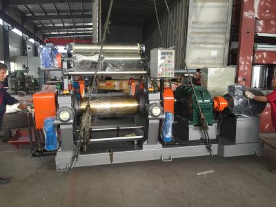 Chine Small Ex-Factory Price Rubber Mixing Mill With Roller Diameter Of 300mm For Small Batch Production Factory à vendre