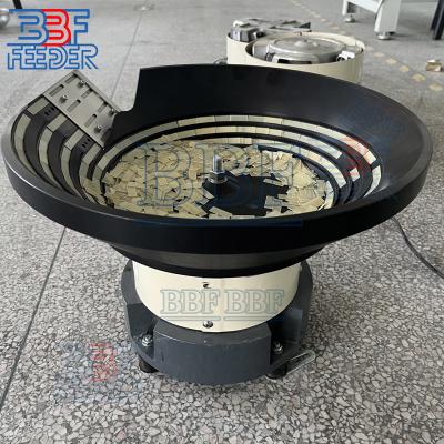 中国 アルミニウム合金振動ボウルフィッダー マルチラインコンポーネントマシン 販売のため