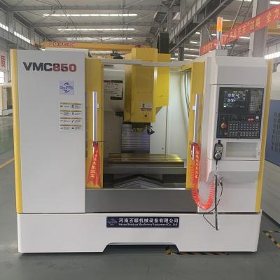 China Precision VMC850 3 axis CNC verticale draaibank metalen freescentrum Te koop