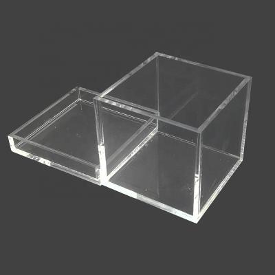 China Disposable Crystal Acrylic Wedding Favor Candy Cube Box for sale