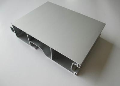 Chine la machine 1800T a expulsé la préparation de surface en aluminium d'électrophorèse de cadre de panneau solaire à vendre